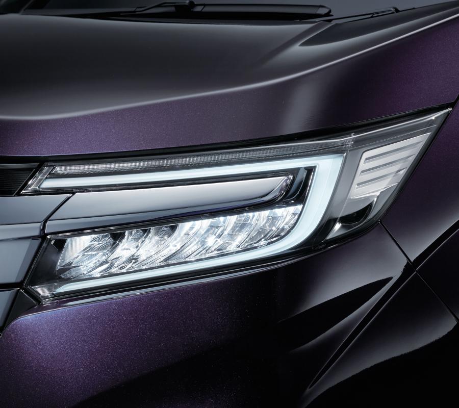 Детали экстерьера Honda StepWGN Spada 2017 года  (фото 14 из 17)